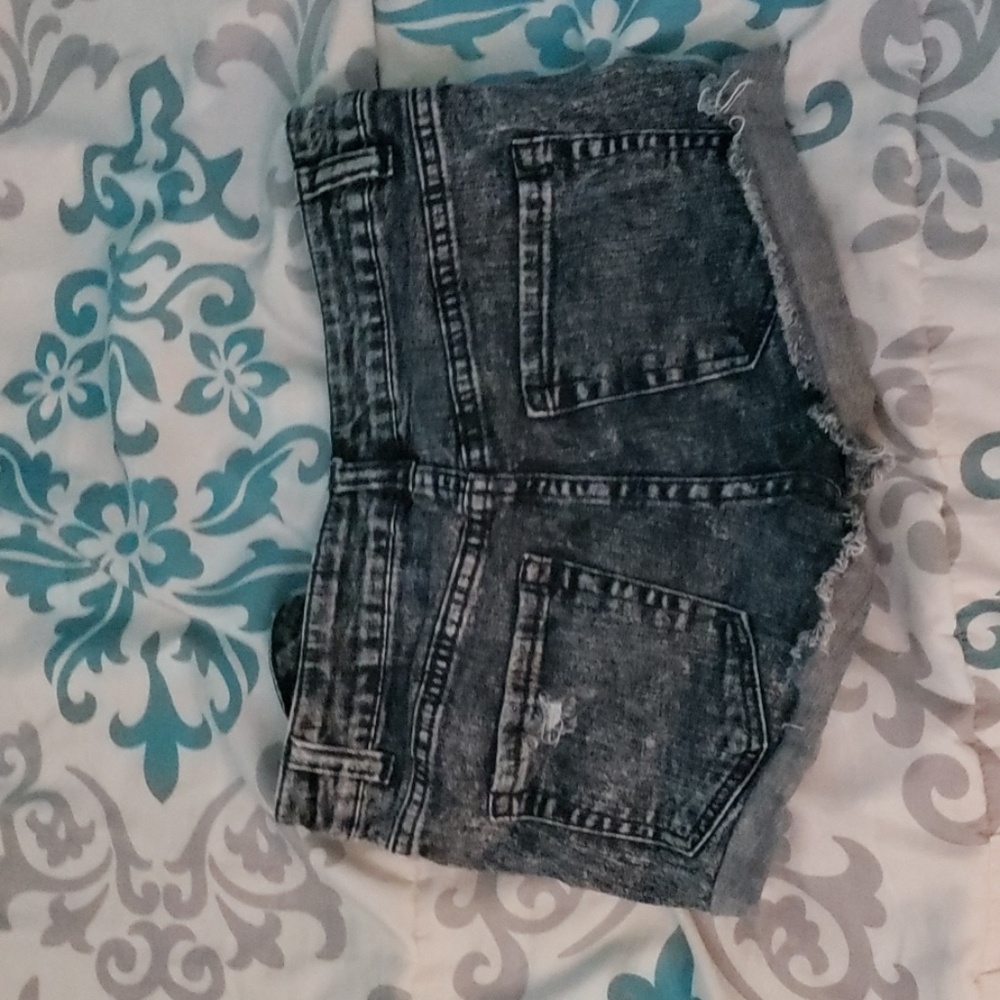 Shorts - Picture 2 of 2